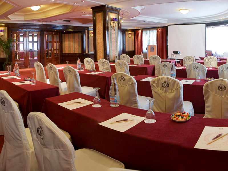 Sala de conferencias del Seminario de Estrategia de Marketing Online para Bodegas, Hotel Emperador